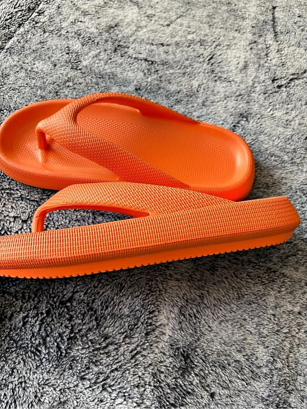 Orange Flip-Flop Sandals US 14-15 NWT